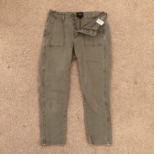American Eagle High-Rise Pants